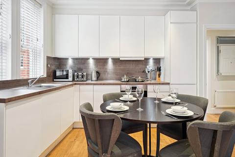 2 bedroom apartment to rent, Hamlet Gardens, King Street, W6