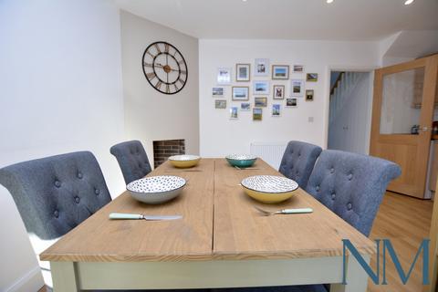 23 Copse Close, East Grinstead, RH19 3EF