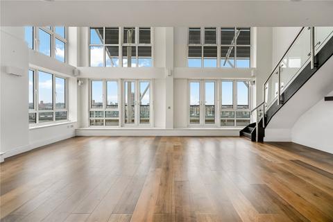 3 bedroom penthouse to rent, St. Davids Square, London, E14