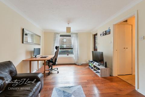 2 bedroom apartment for sale, Horseshoe Close, London, E14