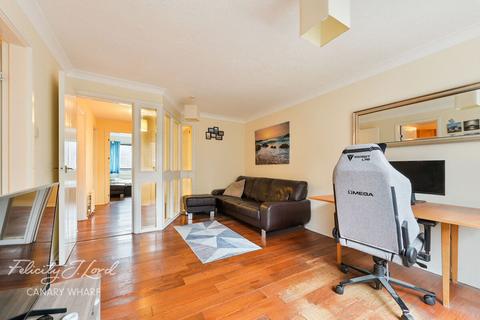 2 bedroom apartment for sale, Horseshoe Close, London, E14