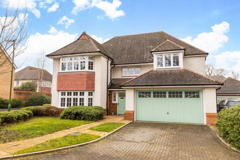 4 bedroom detached house for sale, Haynes Way, Crawley RH11