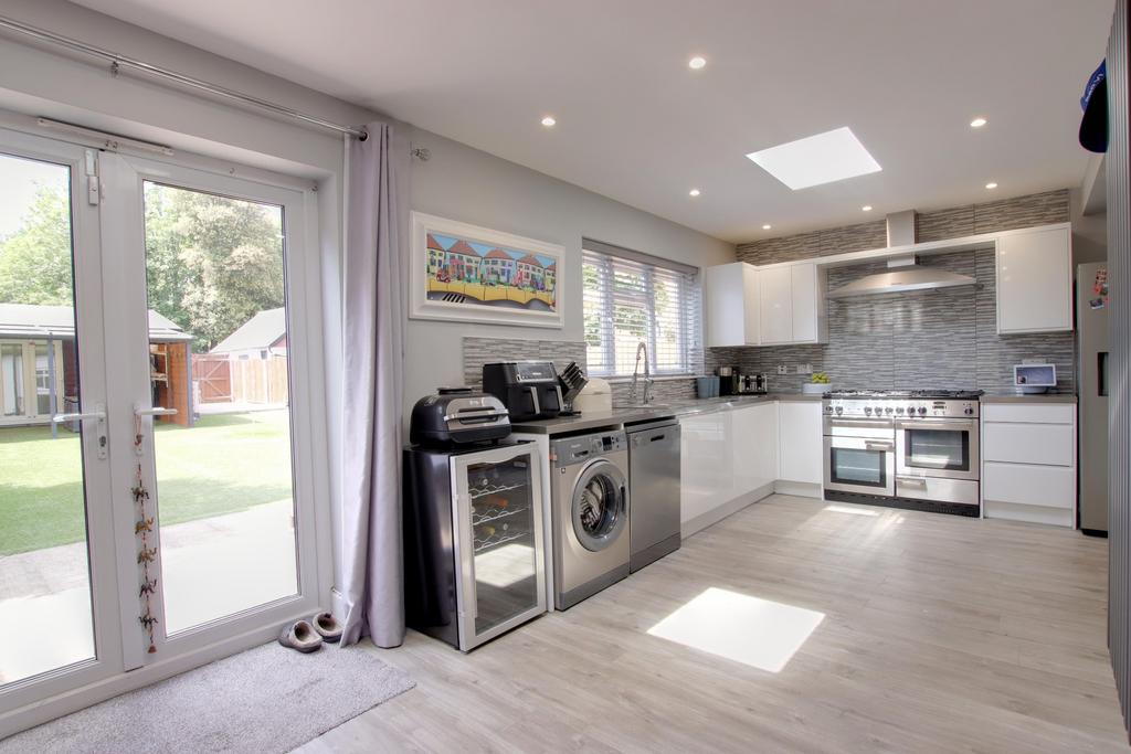 Kitchen/family room