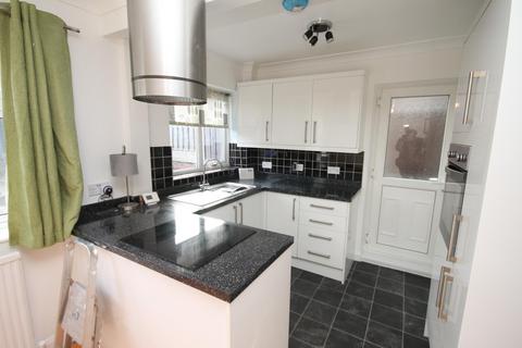 3 bedroom semi-detached house to rent, Vauxhall Road, Brightside, Sheffield, S9