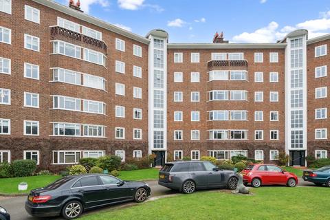 3 bedroom apartment to rent, Queens Road,  Richmond,  TW10