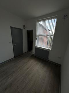 Studio to rent, Doncaster, DN4