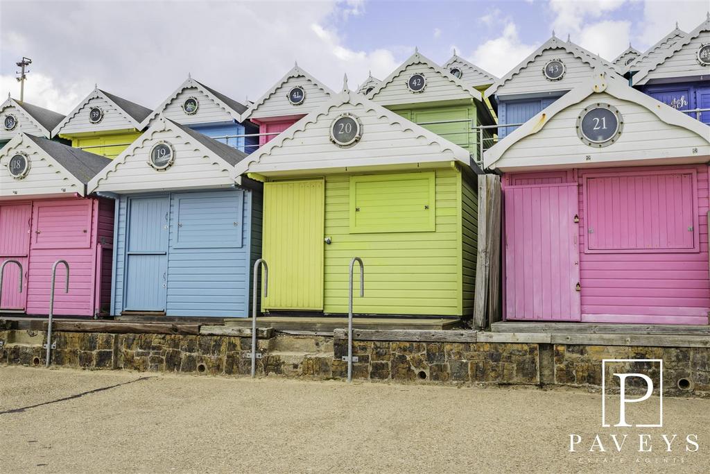Beach hut 20-2.jpg