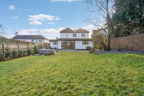 4 bedroom detached house for sale, Hill Rise, Rickmansworth, WD3