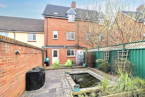 3 bedroom terraced house for sale, Mendip Way, Stevenage, Hertfordshire, SG1