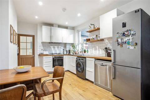 3 bedroom apartment for sale, Gloucester Road, London, N17