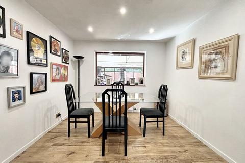 4 bedroom detached house for sale, Cornlea Drive, Manchester M28