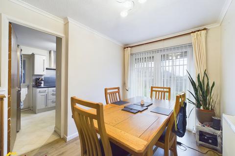 4 bedroom terraced house for sale, Winchelsea Close, Banbury OX16