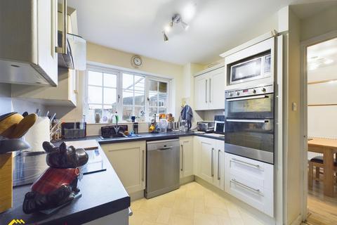 4 bedroom terraced house for sale, Winchelsea Close, Banbury OX16