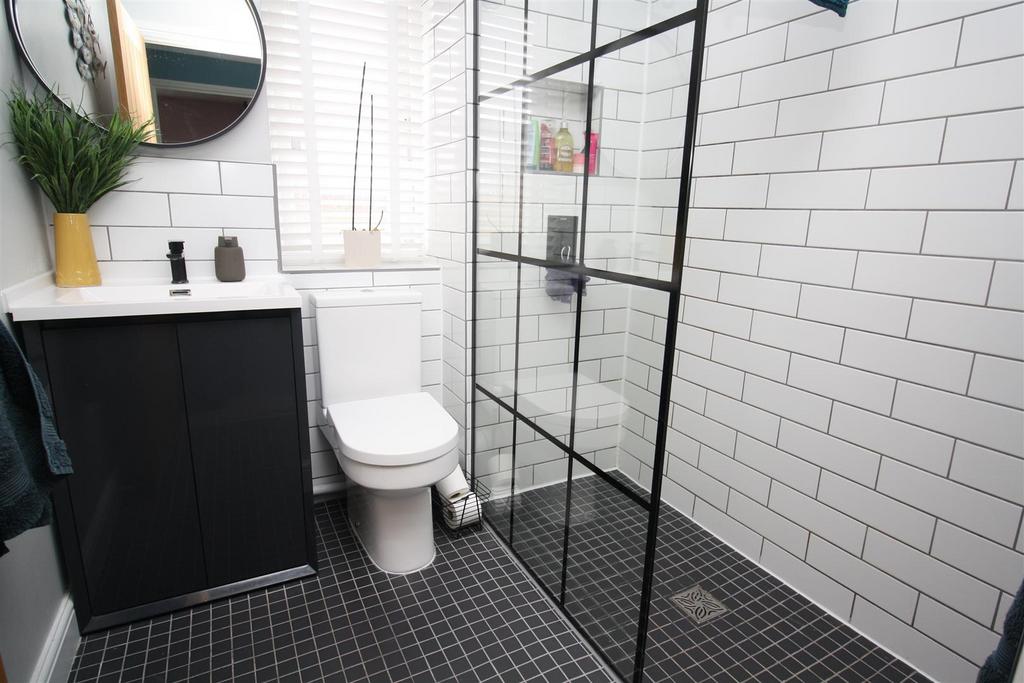 First floor shower room