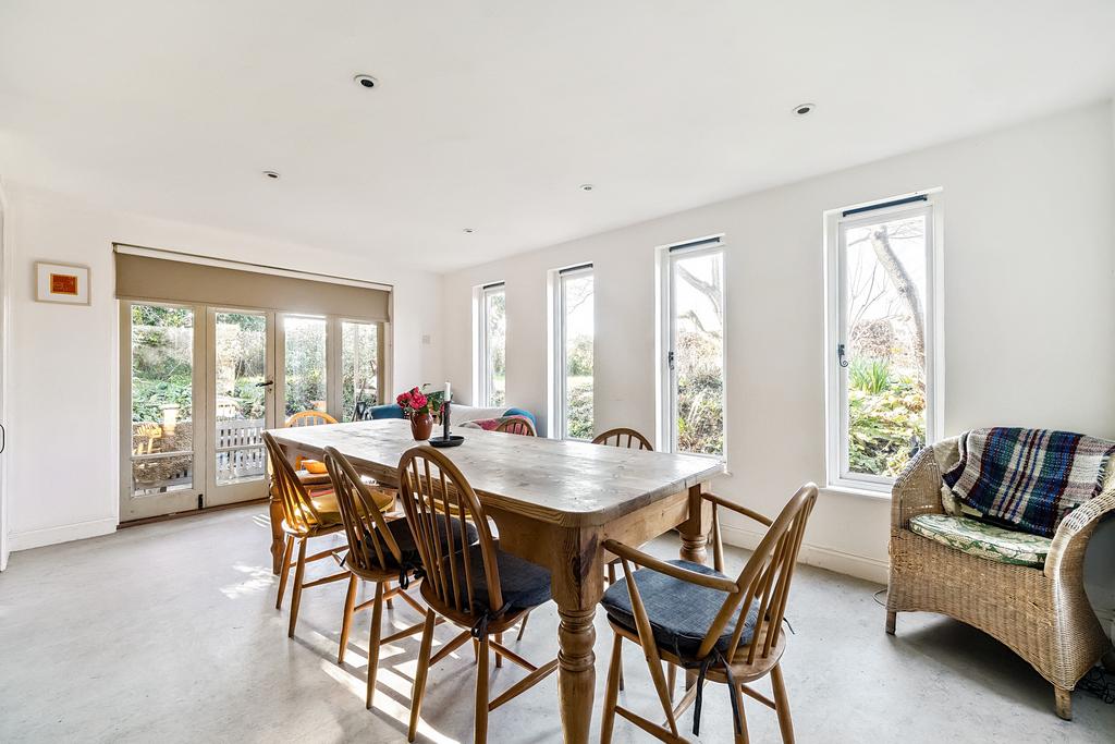 Kitchen/Dining
