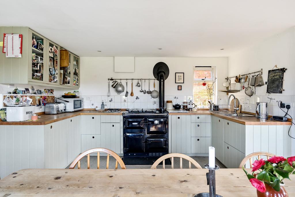 Kitchen/Dining