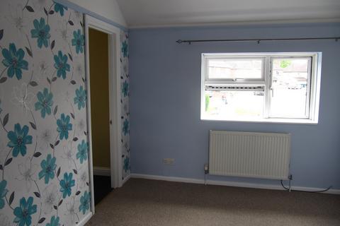 2 bedroom semi-detached house to rent, Townsend