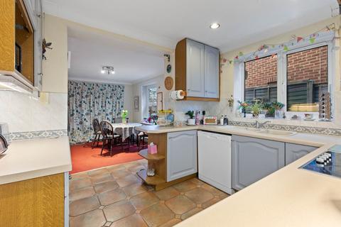 4 bedroom detached house for sale, Ashleigh Close, Horley RH6