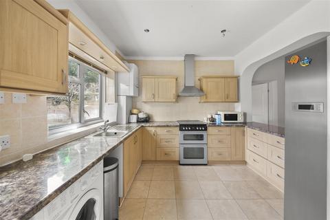 6 Wimborne Avenue, Southall, UB2 4HB