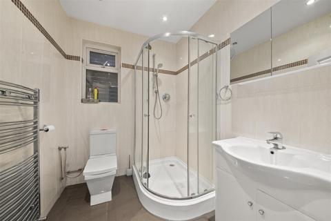 6 Wimborne Avenue, Southall, UB2 4HB