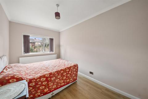 6 Wimborne Avenue, Southall, UB2 4HB