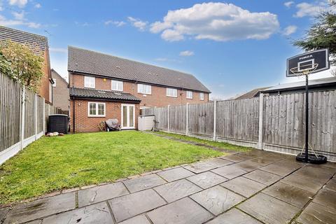 3 bedroom end of terrace house for sale, Invicta Court, Billericay, Essex