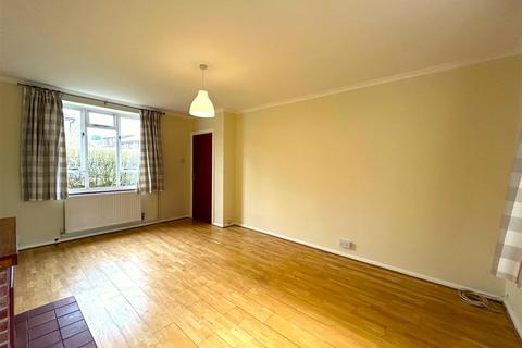 3 bedroom house to rent, Queen Mary Avenue, Camberley GU15