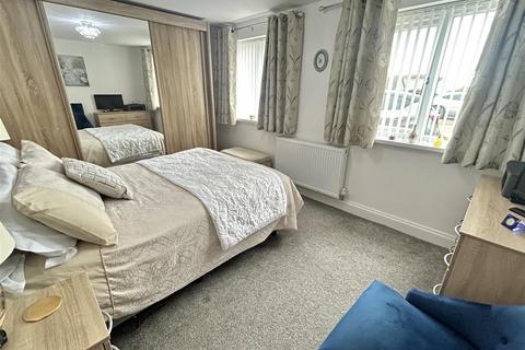 undefined, Llwyncelyn, Capel Hendre, Ammanford