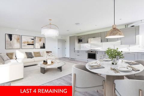 2 bedroom flat for sale, Walton Road, West Molesey, KT8