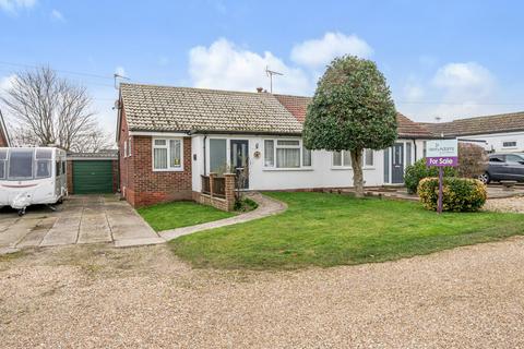 2 bedroom semi-detached bungalow for sale, Western Road, Selsey, PO20