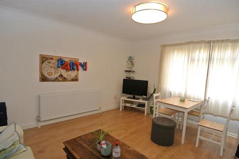 4 bedroom house to rent, Beechtree Avenue, Egham TW20