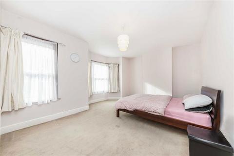 3 bedroom terraced house for sale, Kirkside Road, London SE3