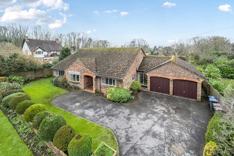 4 bedroom bungalow for sale, Grove Road, Cranleigh, GU6