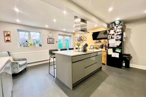 9 Heuthwaite Avenue, Wetherby, LS22 6RR