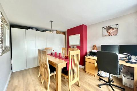 9 Heuthwaite Avenue, Wetherby, LS22 6RR
