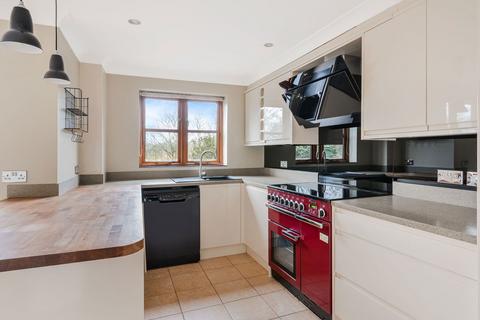 2 bedroom apartment for sale, Eastbourne Road, Godstone RH9