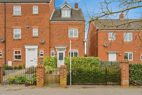 3 bedroom end of terrace house for sale, Sainte Foy Avenue, Lichfield