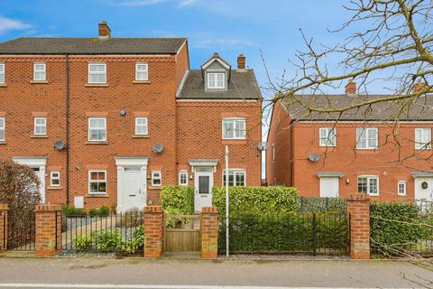 3 bedroom end of terrace house for sale, Sainte Foy Avenue, Lichfield