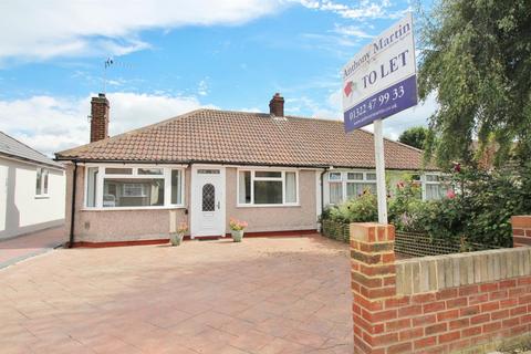 3 bedroom bungalow to rent, Barry Avenue, Bexleyheath, London, DA7