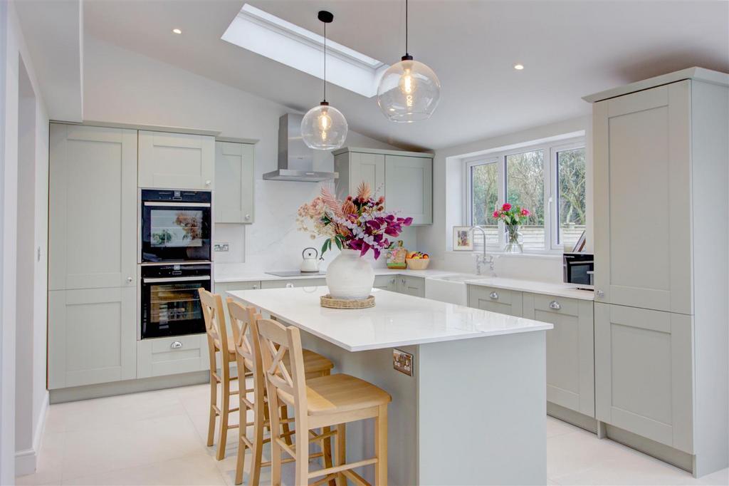 Kitchen/dining/family