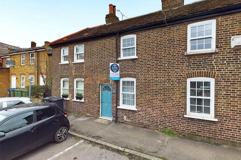 2 bedroom house to rent, Ashley Road, Walton-On-Thames