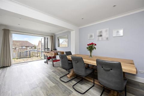 48 Brangwyn Drive, Brighton, BN1 8XD