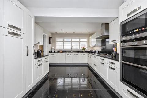 48 Brangwyn Drive, Brighton, BN1 8XD