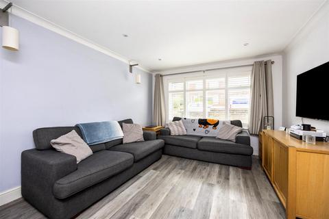 48 Brangwyn Drive, Brighton, BN1 8XD