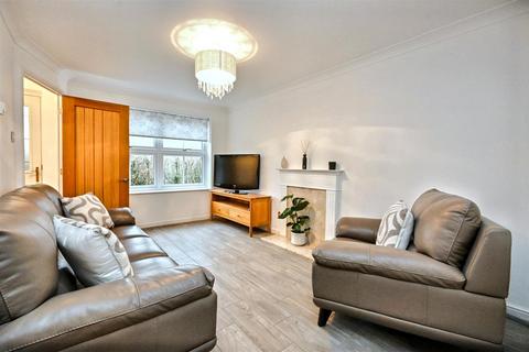 13 Beechfield Close, Stone Cross, Pevensey, BN24 5FH