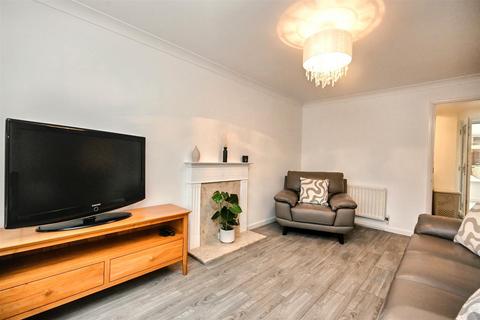 13 Beechfield Close, Stone Cross, Pevensey, BN24 5FH