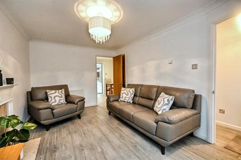 13 Beechfield Close, Stone Cross, Pevensey, BN24 5FH
