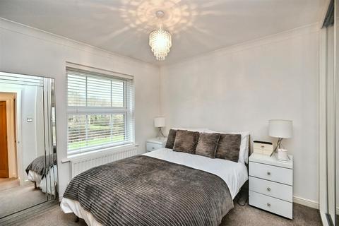 13 Beechfield Close, Stone Cross, Pevensey, BN24 5FH