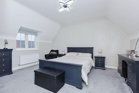 4 bedroom detached house for sale, Waistrell Drive, Loughborough LE11