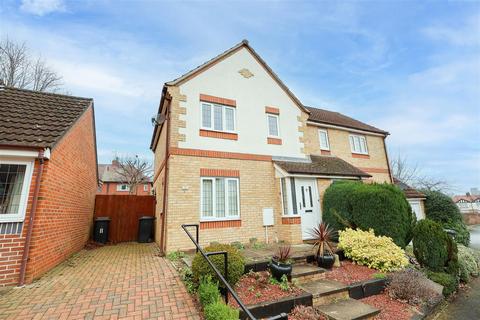 2 bedroom semi-detached house for sale, Aismunderby Close, Ripon